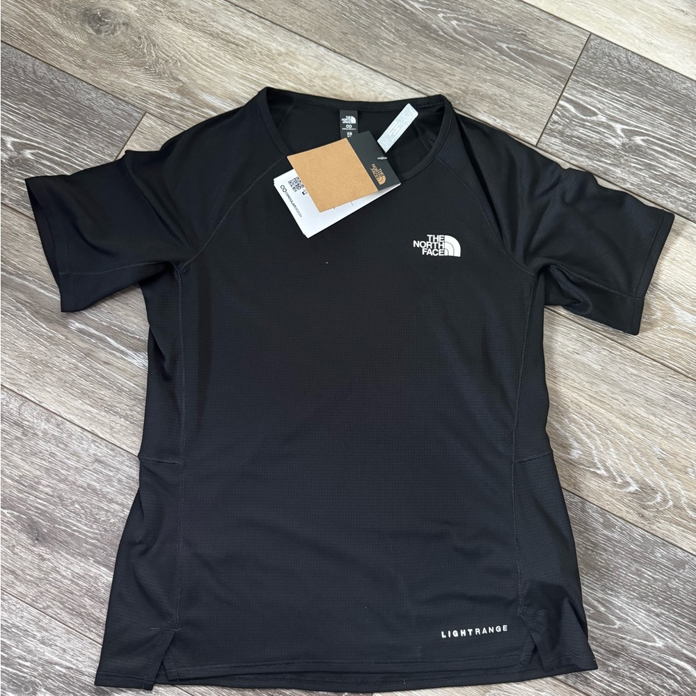 NWT Women’s LIGHTRANGE™ Sunriser Short-Sleeve XS